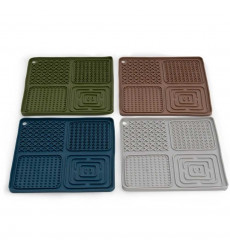 Коврик Wogy (Воги) Для Животных Лизательный На Присосоках 4 Секции 2024 8618 20*20см